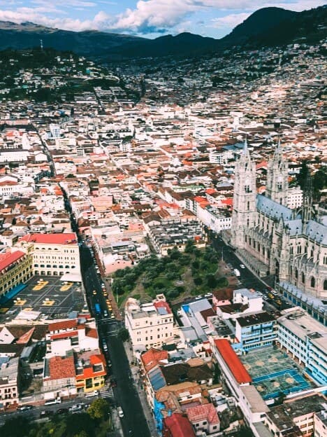 Flights to Quito (UIO)